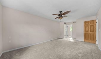 1993 Charmingfare St, Columbus, OH 43228