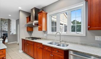 55 Cedar Crest Ln, Auburn, NH 03032