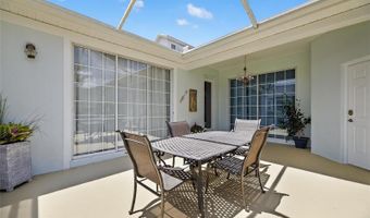 302 LATITUDE Pl, Apollo Beach, FL 33572