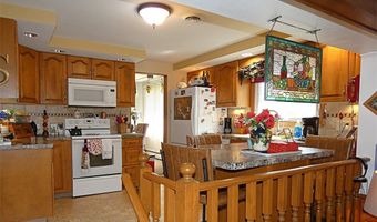 58 Dalewood Dr, Amherst, NY 14228