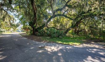 19 Sheridan Rd, Beaufort, SC 29907