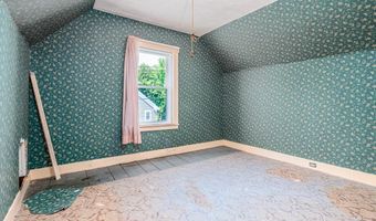 15 Central St, Ashburnham, MA 01430