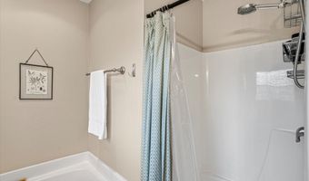 127 Linton Dr, Acworth, GA 30102