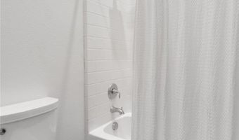 20267 Fuji Ct, Apple Valley, CA 92308