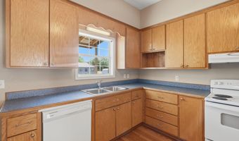 372 Reynoir St, Biloxi, MS 39530