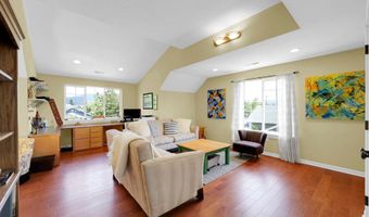 951 S St, Springfield, OR 97477