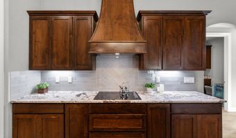 168 Bobby Lynn, Adkins, TX 78101