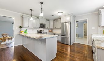 304 Presbytere Pkwy, Lafayette, LA 70503