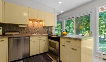 2805 Byington Blvd, Ann Arbor, MI 48105