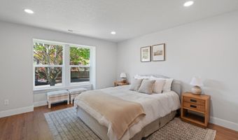 11615 SW SETTLER Way, Beaverton, OR 97008