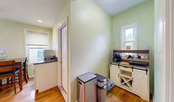 14 Bayard St, Boston, MA 02134