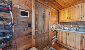 37 High St, Bradford, NH 03221