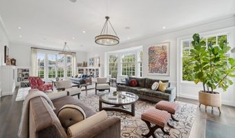 1121 BAY St, Alameda, CA 94501