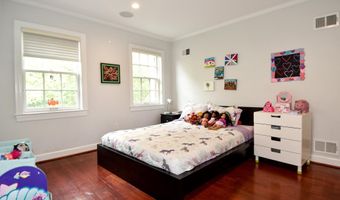 5153 WESTBARD Ave 15, Bethesda, MD 20816