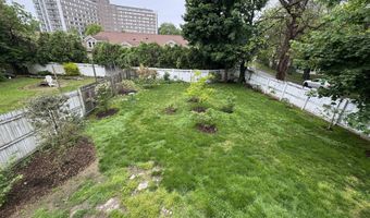 165 GREENFIELD Dr, Bridgeport, CT 06606