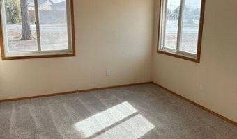 706 W Cherry Ln, Carlsbad, NM 88220