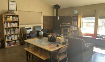 893 Foothill Dr, Apple Valley, UT 84737