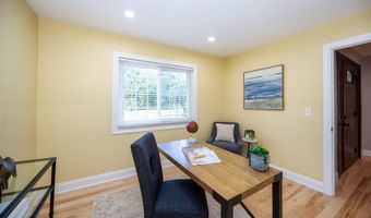 5120 Hensley Dr, Ann Arbor, MI 48103