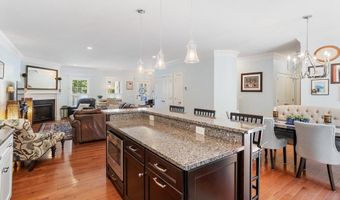 13 Taylor Cove Dr 13, Andover, MA 01810