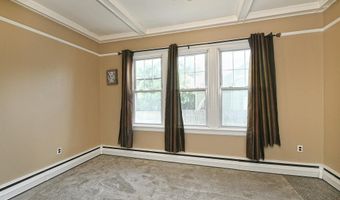 23 Maple Dr, Amityville, NY 11701