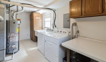 1942 Trail Ridge St, Arlington Heights, IL 60004