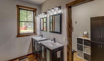 1090 Rainy Lake Dr NW, Backus, MN 56435