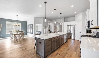 5668 N KESTREL Cir, Appleton, WI 54913