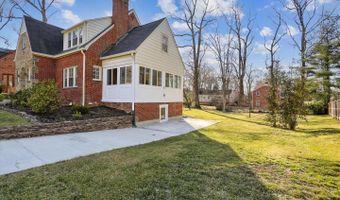 8908 GRANT St, Bethesda, MD 20817