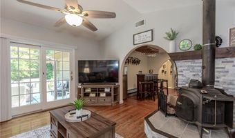 30 Warren Ave, Johnston, RI 02919