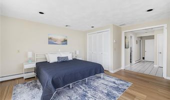 106 N River Dr, Narragansett, RI 02882