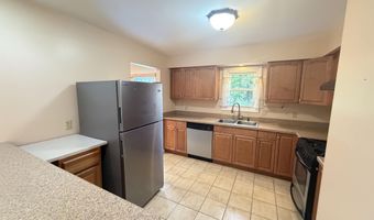 4 Nicholas Dr, Albany, NY 12205