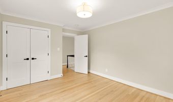 10700 ALLOWAY Dr, Potomac, MD 20854