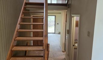 9 Evergreen Ln, Brattleboro, VT 05301