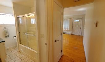 9 Wood St, Bangor, ME 04401