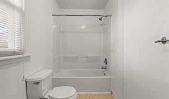 227 W GRAISBURY Ave, Audubon, NJ 08106