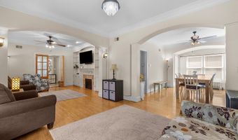 1084 Main St, Antioch, IL 60002