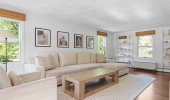 320 Stone Ridge Dr, East Greenwich, RI 02818