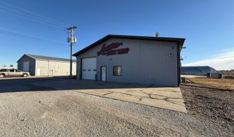 316 1st St, Aurora, NE 68818