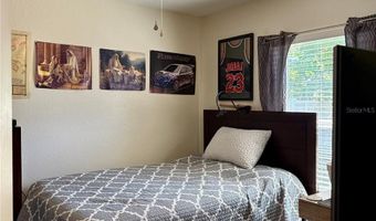 313 OAK St, Auburndale, FL 33823