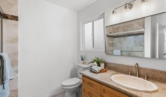 3226 Summit Dr, Escondido, CA 92025