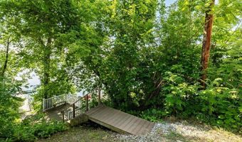 321 E Alburgh Rd, Alburgh, VT 05440