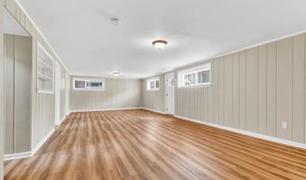 10228 FARNHAM Dr, Bethesda, MD 20814