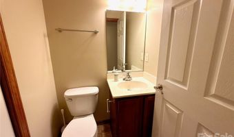 5 Springmill Dr, Asheville, NC 28806
