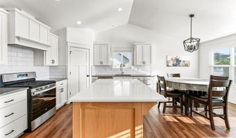 4736 S Thunder Dr, Ammon, ID 83406