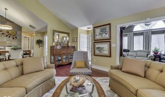 7386 Lake Lakota Pl, Indianapolis, IN 46217
