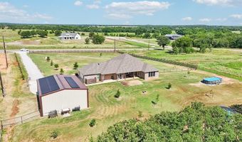 360 Rolling Ranch Blvd, Alvord, TX 76225