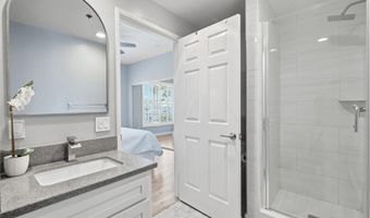 10790 Rose Ave 304, Los Angeles, CA 90034