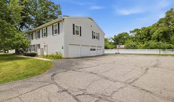 1138 Village Ln, Ashland, OH 44805