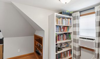702 N Van Buren St, Auburn, IN 46706