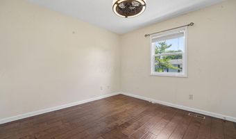 817 Pine Way Dr M1, Columbus, OH 43085